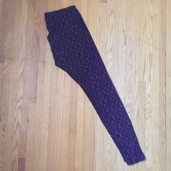 SOLD::: LLR Tall and Curvy Leggings - Picture 2 of 3